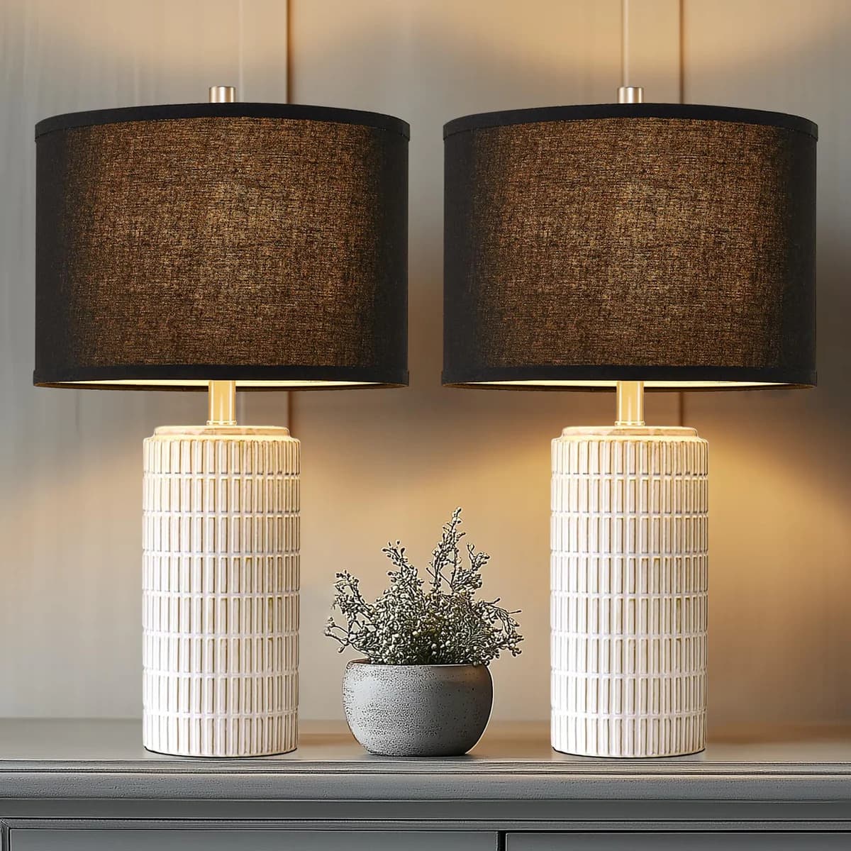 Minimalist Ceramic Lamp